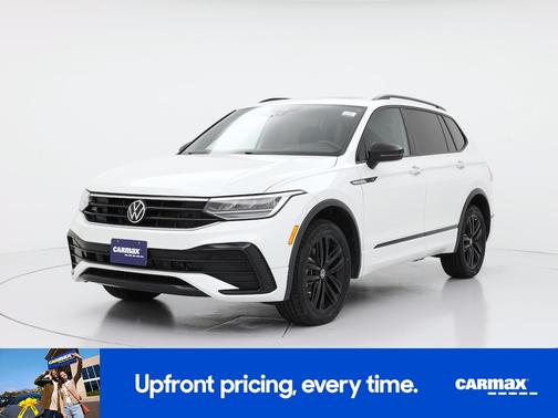 White 2022 Volkswagen Tiguan SE R-Line Black
