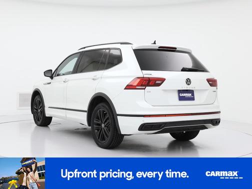 White 2022 Volkswagen Tiguan SE R-Line Black