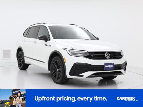White 2022 Volkswagen Tiguan SE R-Line Black
