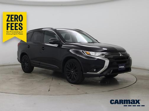 Black 2020 Mitsubishi Outlander LE