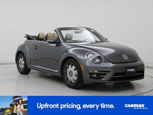 Gray 2019 Volkswagen Beetle SE