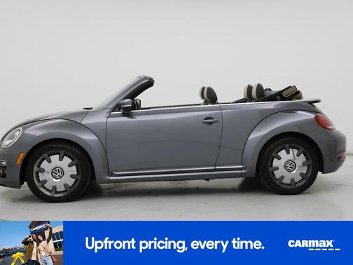 Gray 2019 Volkswagen Beetle SE