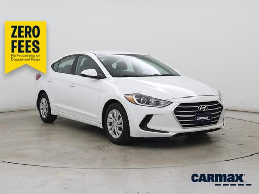 White 2018 Hyundai ELANTRA SE