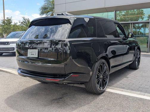 2025 Land Rover Range Rover P530 SE 7 Seat