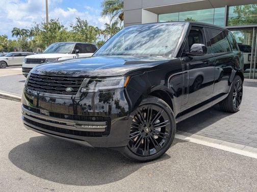 2025 Land Rover Range Rover P530 SE 7 Seat