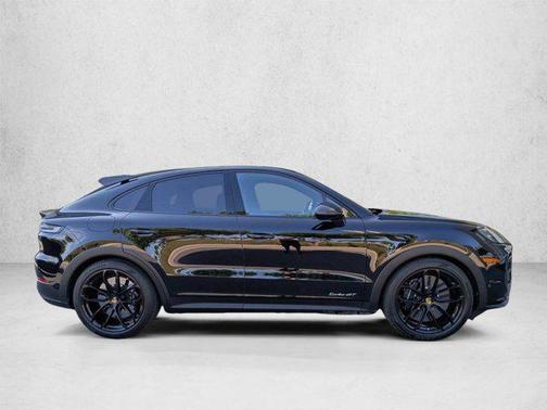 Chromite Black Met 2024 Porsche Cayenne Turbo GT