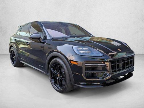 Chromite Black Met 2024 Porsche Cayenne Turbo GT