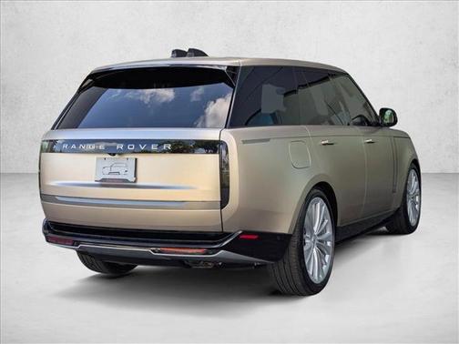 2025 Land Rover Range Rover P530 SE