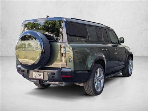 2026 Land Rover Defender P400 X-Dynamic SE