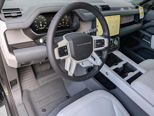 2026 Land Rover Defender P400 X-Dynamic SE