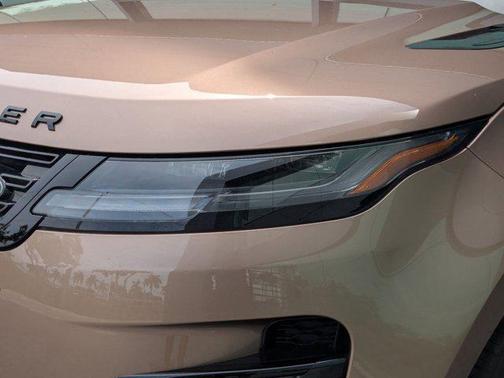 2024 Land Rover Range Rover Evoque Dynamic SE