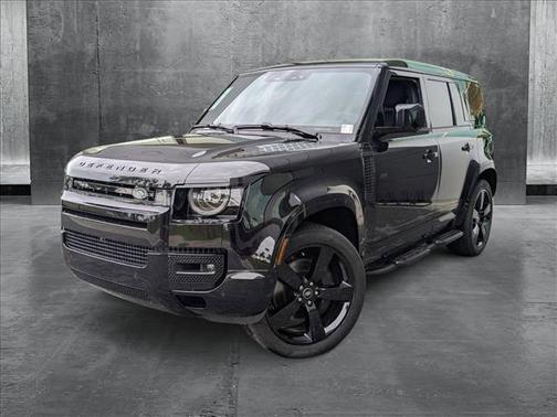 2025 Land Rover Defender 110 P500 X-Dynamic SE