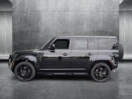 2025 Land Rover Defender 110 P500 X-Dynamic SE