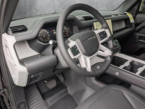 2025 Land Rover Defender 110 P500 X-Dynamic SE