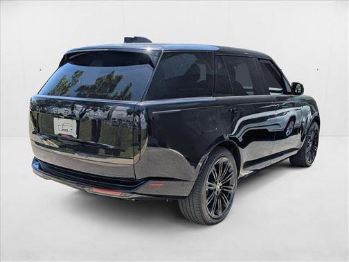 2025 Land Rover Range Rover P530 SE 7 Seat