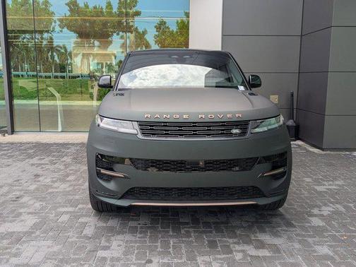 2025 Land Rover Range Rover Sport SE