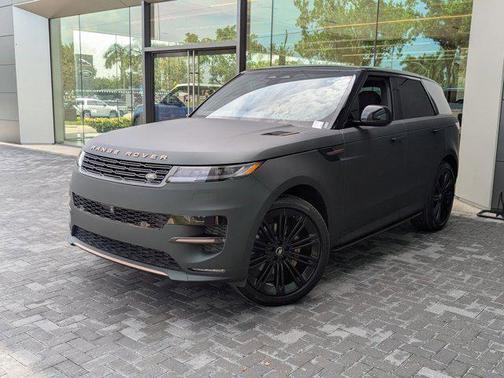 2025 Land Rover Range Rover Sport SE