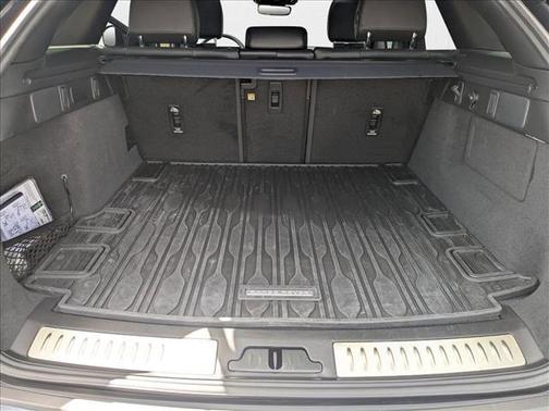 2025 Land Rover Range Rover Velar P250 S