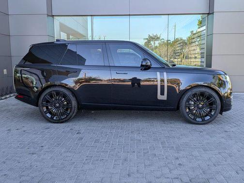 2024 Land Rover Range Rover P400 SE