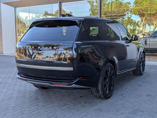 2024 Land Rover Range Rover P400 SE