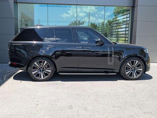 2023 Land Rover Range Rover P530 SE