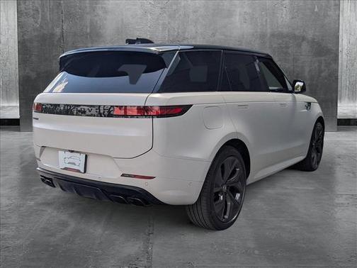 2025 Land Rover Range Rover Sport SE