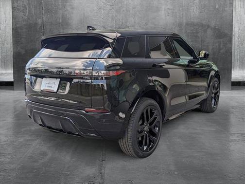 2026 Land Rover Range Rover Evoque Dynamic SE