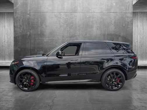 2025 Land Rover Range Rover Sport SE