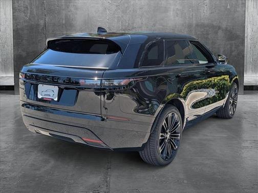 2026 Land Rover Range Rover Velar P400 Dynamic SE