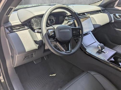 2026 Land Rover Range Rover Velar P400 Dynamic SE