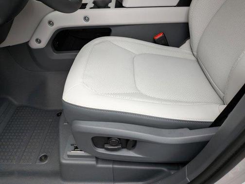 2026 Land Rover Defender P400 X-Dynamic SE