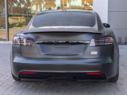 2024 Tesla Model S Plaid