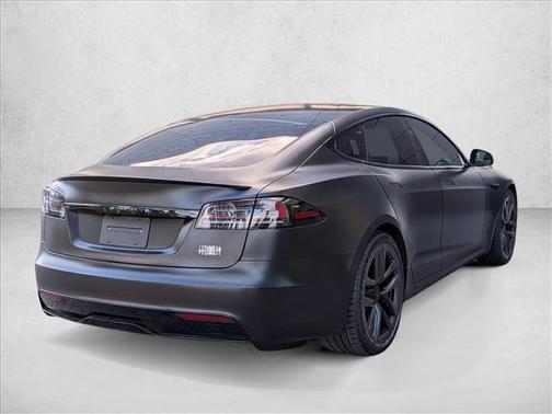 2024 Tesla Model S Plaid
