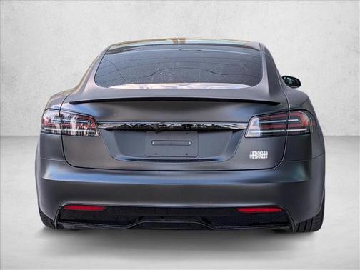 2024 Tesla Model S Plaid