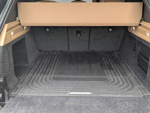2025 Land Rover Range Rover P550e Autobiography