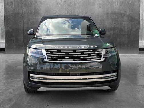2025 Land Rover Range Rover P550e Autobiography