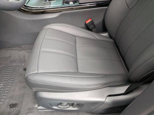 Fuji White 2026 Land Rover Range Rover Evoque S