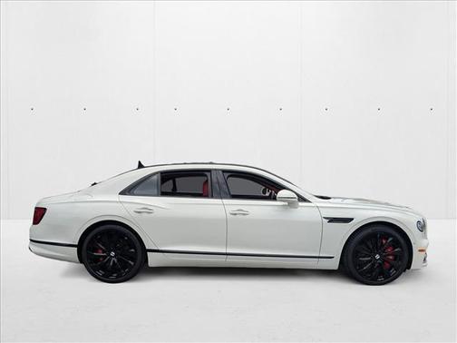 2022 Bentley Flying Spur V8