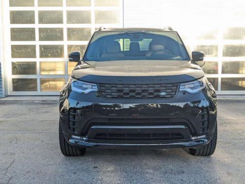 2025 Land Rover Discovery P300 Dynamic SE