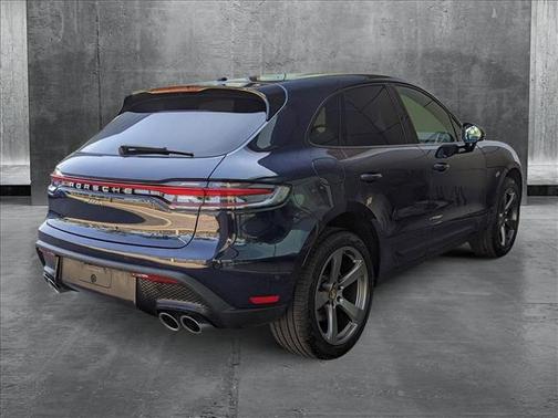 2022 Porsche Macan Base