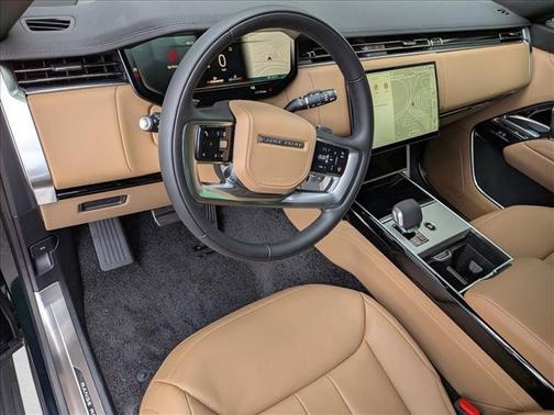 British Racing Green SV Bespoke Ultra Met Gloss 2026 Land Rover Range Rover P400 SE