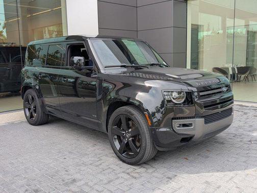 2023 Land Rover Defender 110 V8