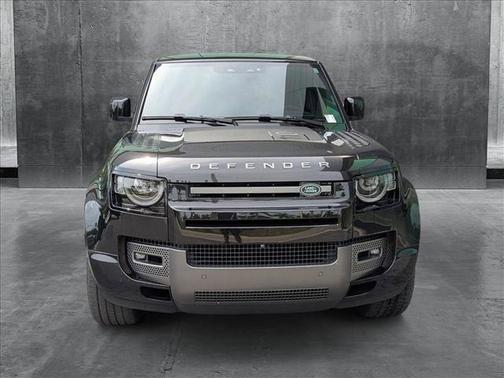 2023 Land Rover Defender 110 V8