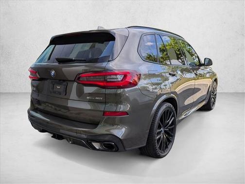 Manhattan Green Metallic 2023 BMW X5 sDrive40i