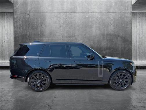 2025 Land Rover Range Rover P550e Autobiography