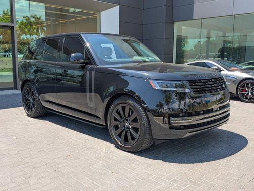 2025 Land Rover Range Rover P550e Autobiography