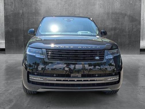 2025 Land Rover Range Rover P550e Autobiography
