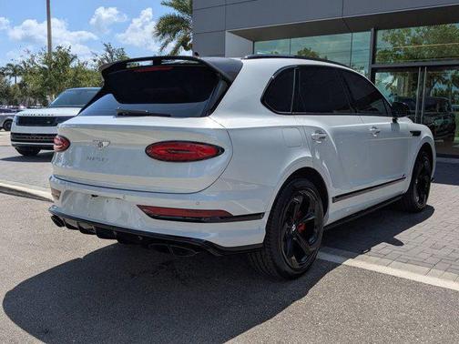 2022 Bentley Bentayga V8