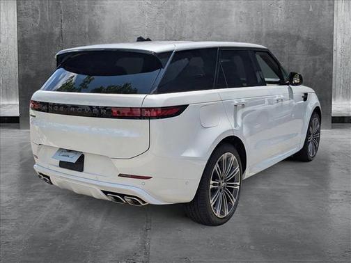 2025 Land Rover Range Rover Sport SE
