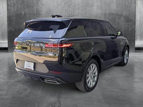2025 Land Rover Range Rover Sport SE